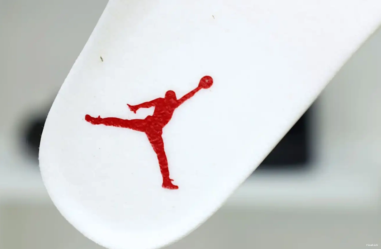 AIR 6 OREO JORDAN RED 0422